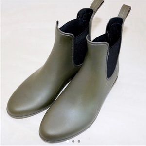 Chelsea rain boots